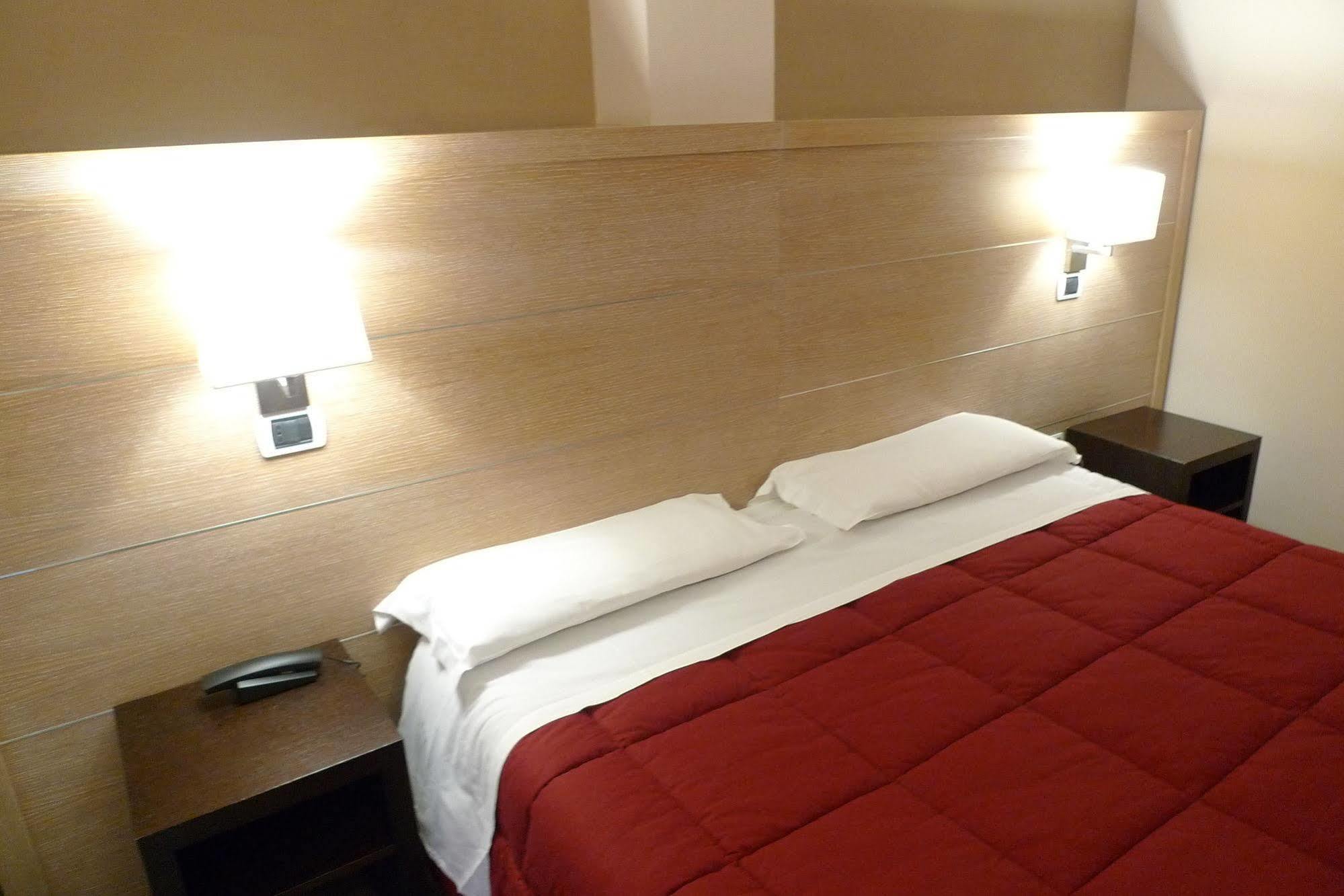 Hotel De Meis Capistrello Ngoại thất bức ảnh